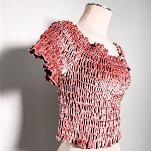 NWT velvet off the shoulder crop top! - Picture 3 of 3